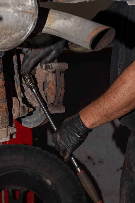 Brake caliper service