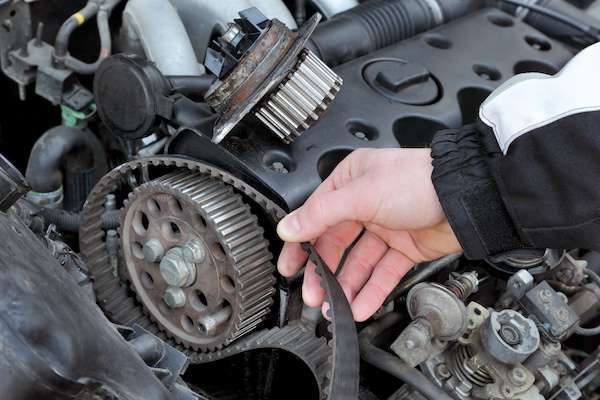 AutoSolve: Repairing or Replacing Your Alternator 1